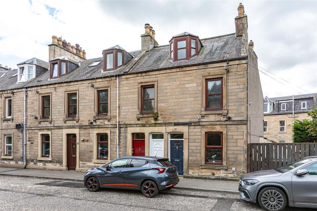 Property photo 1 of 12 114 Galapark Galashiels 05.Jpg