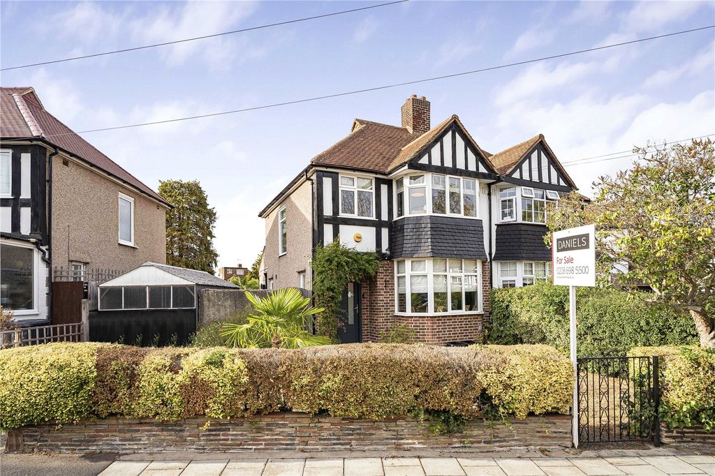 Property photo 1 of 18 Picture No. 05