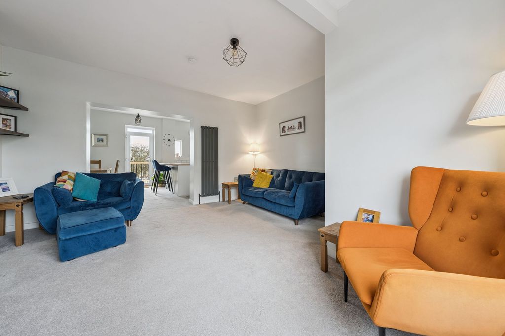 Property photo 3 of 22