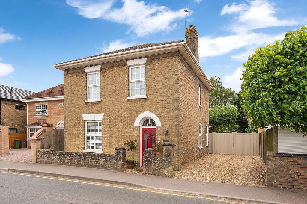 Property photo 1 of 40