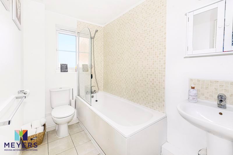 Property photo 3 of 7 Photo 1
