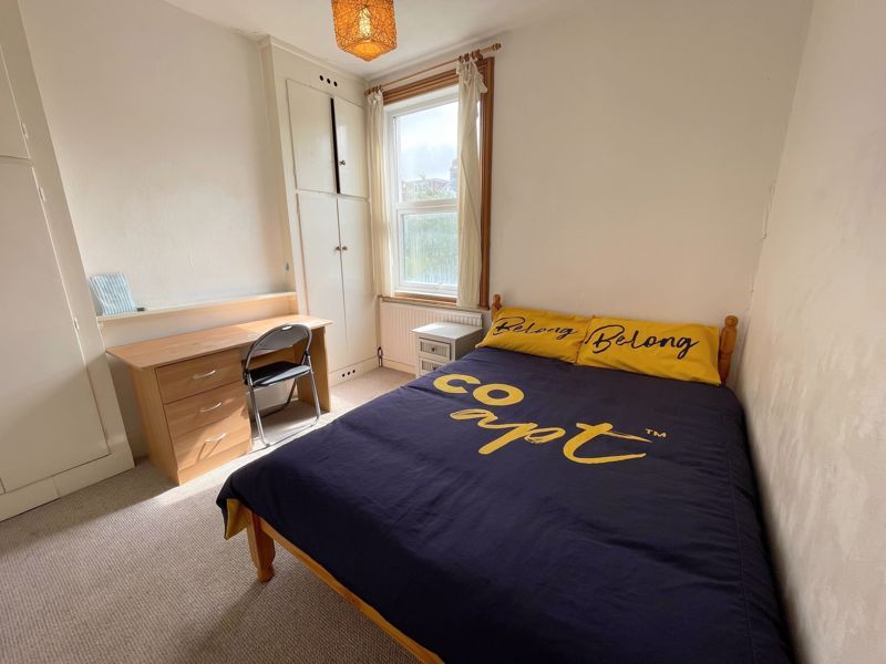 Property photo 1 of 6 Photo 8