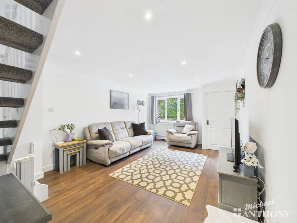 Property photo 2 of 16 Cam03218G0-Pr0809-Still009-Thumbnail-H750-70