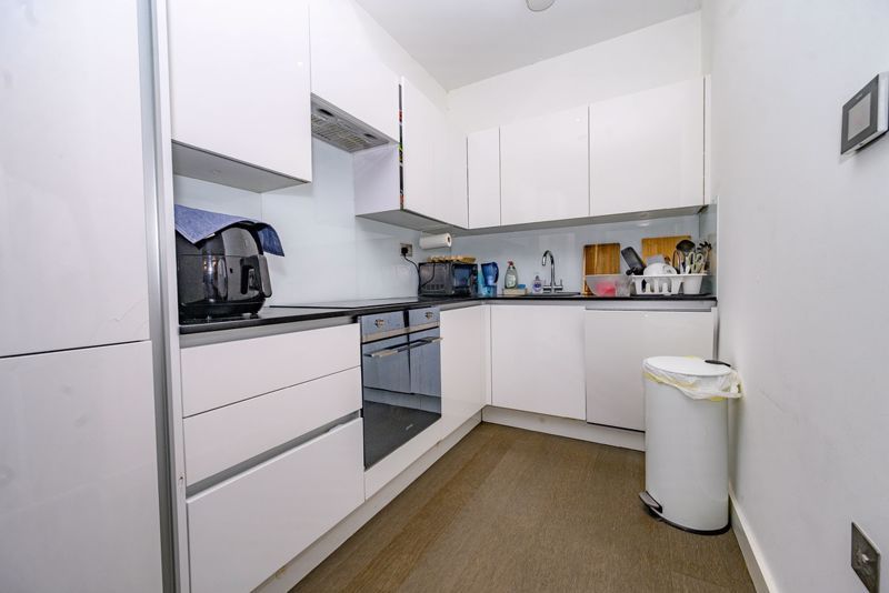 Property photo 2 of 11 Kitchen