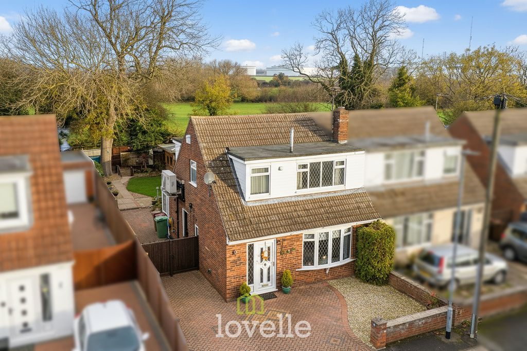 Property photo 1 of 37