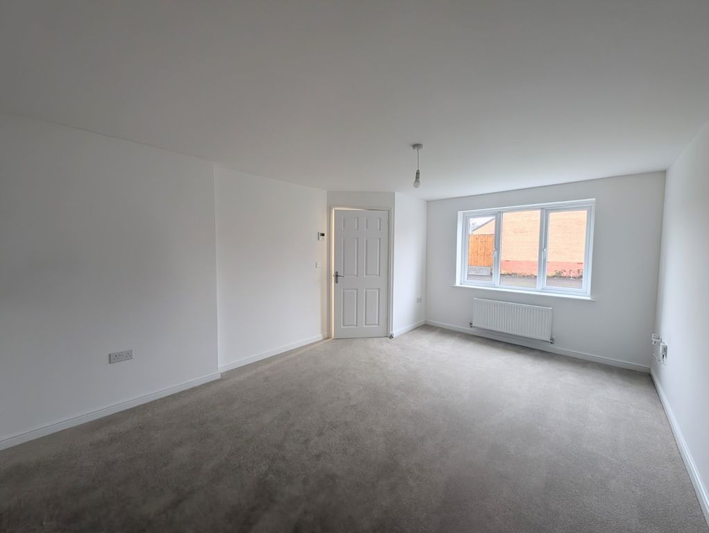 Property photo 3 of 19 Picture No. 04