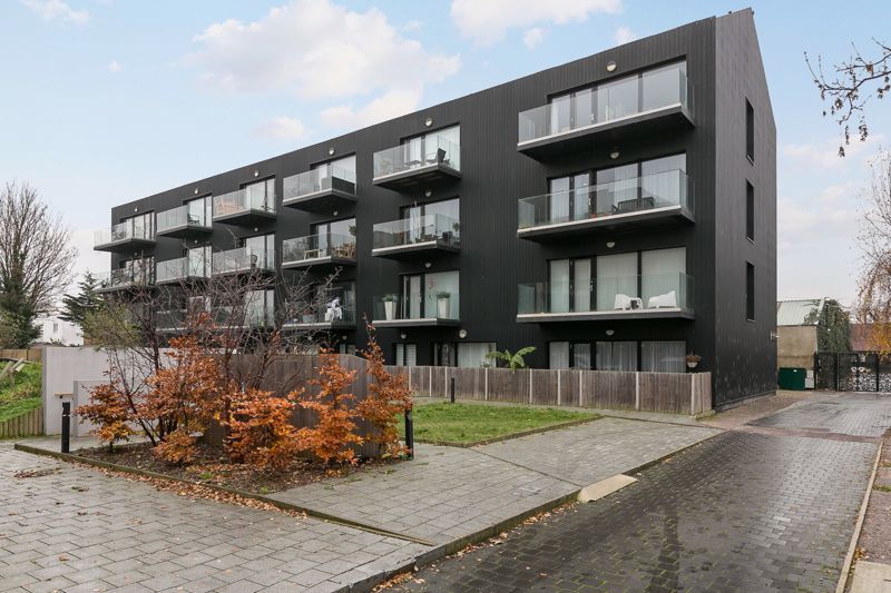 Property photo 1 of 17 External