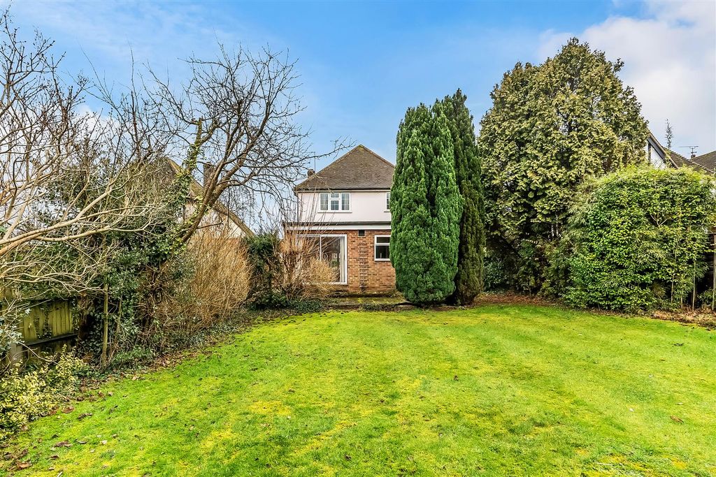 Property photo 2 of 20 Rustles-21.Jpg