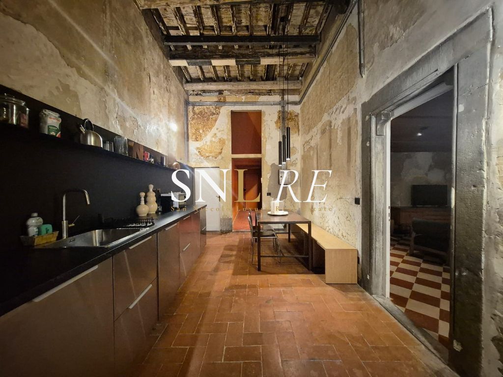 Property photo 1 of 27