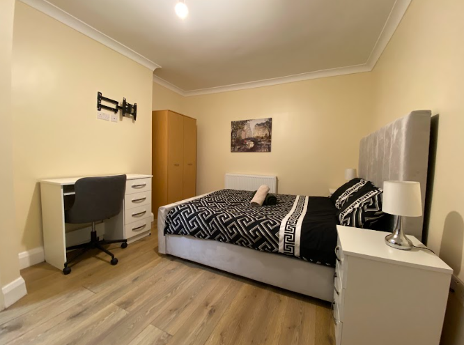 Property photo 1 of 4