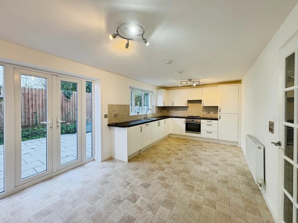 Property photo 2 of 20 4855771