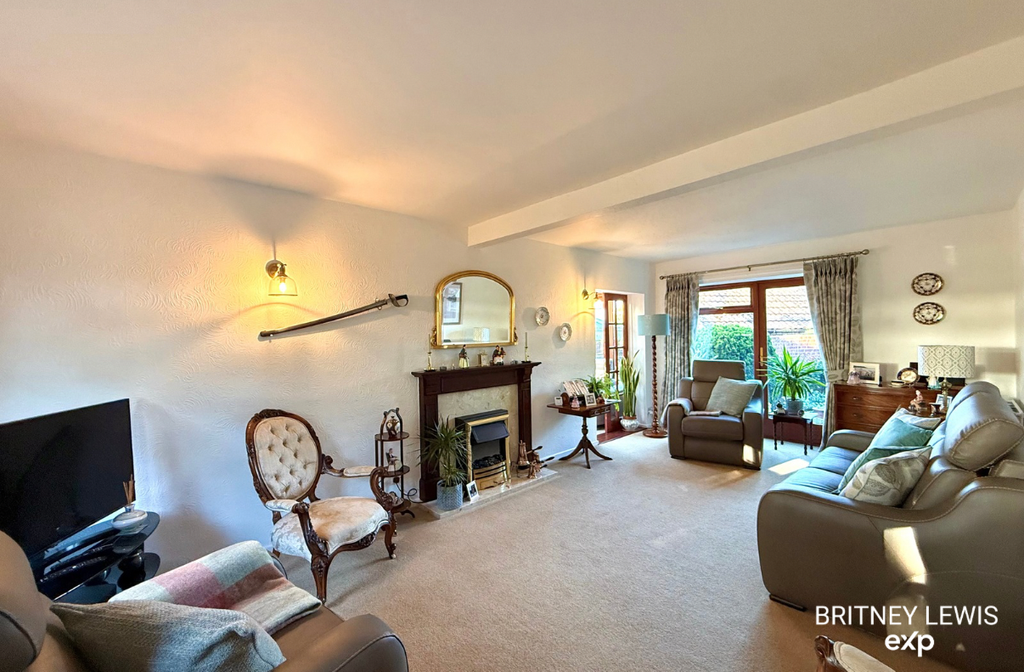 Property photo 3 of 32