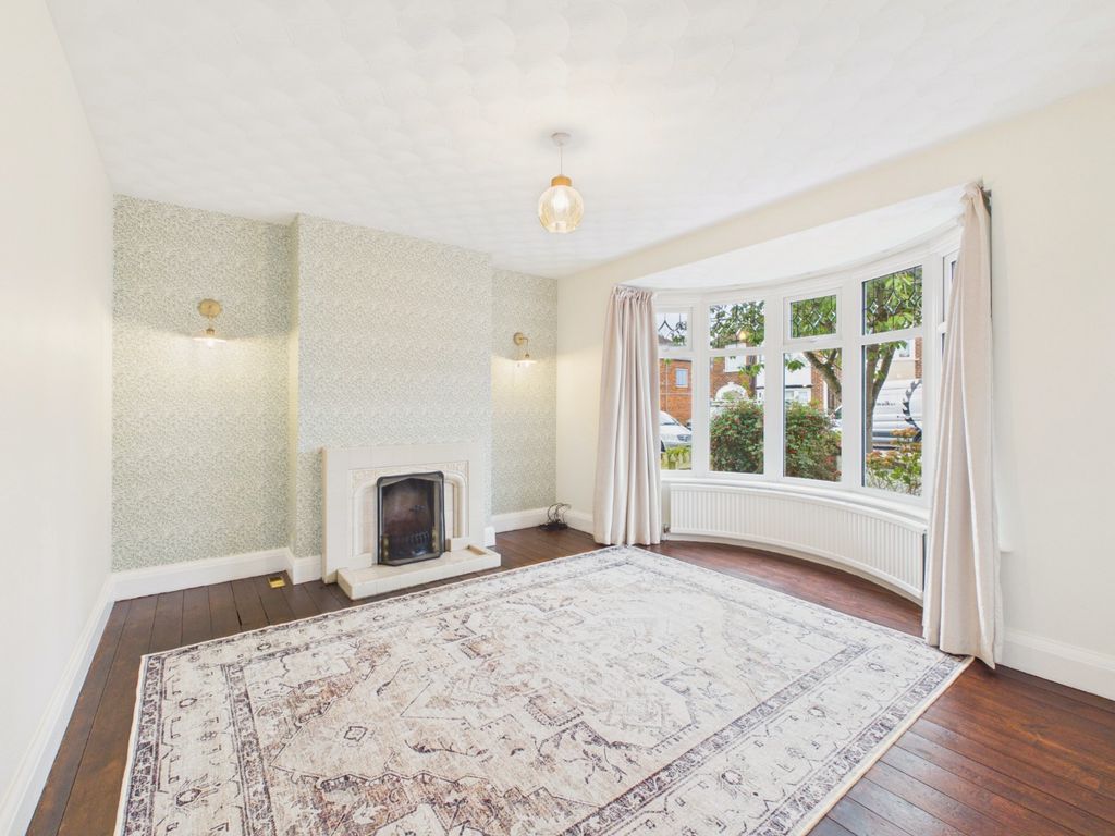 Property photo 2 of 16 5677033