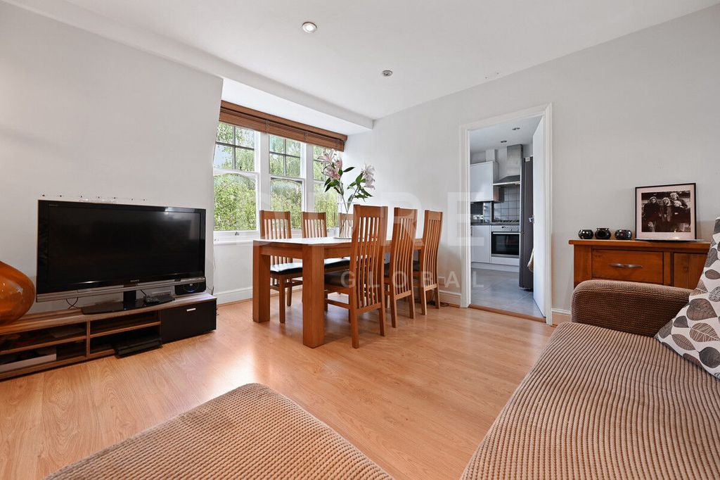 Property photo 3 of 8