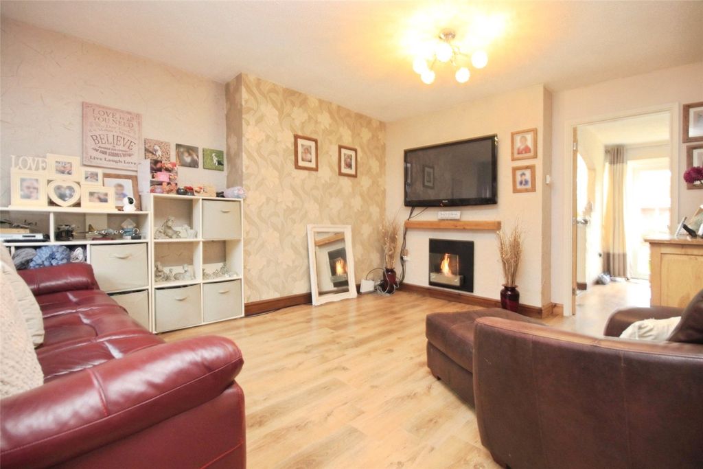 Property photo 2 of 14 Lounge