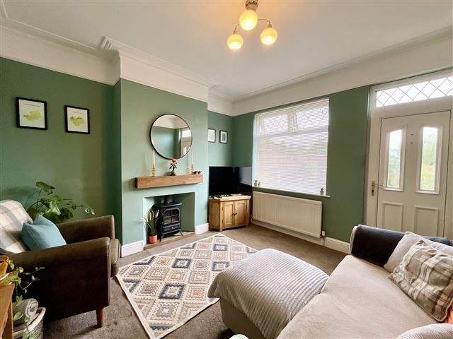 Property photo 2 of 19 Lounge