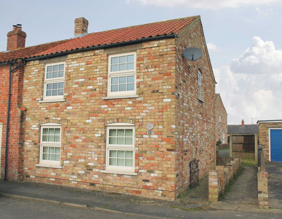 Property photo 1 of 11