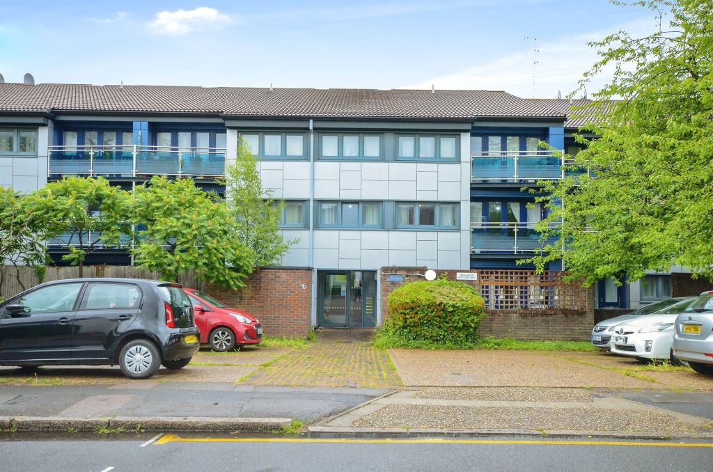 Property photo 1 of 12