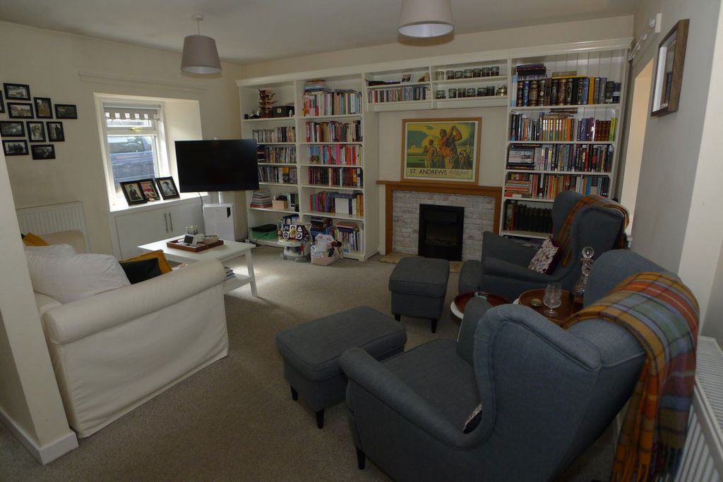 Property photo 2 of 24