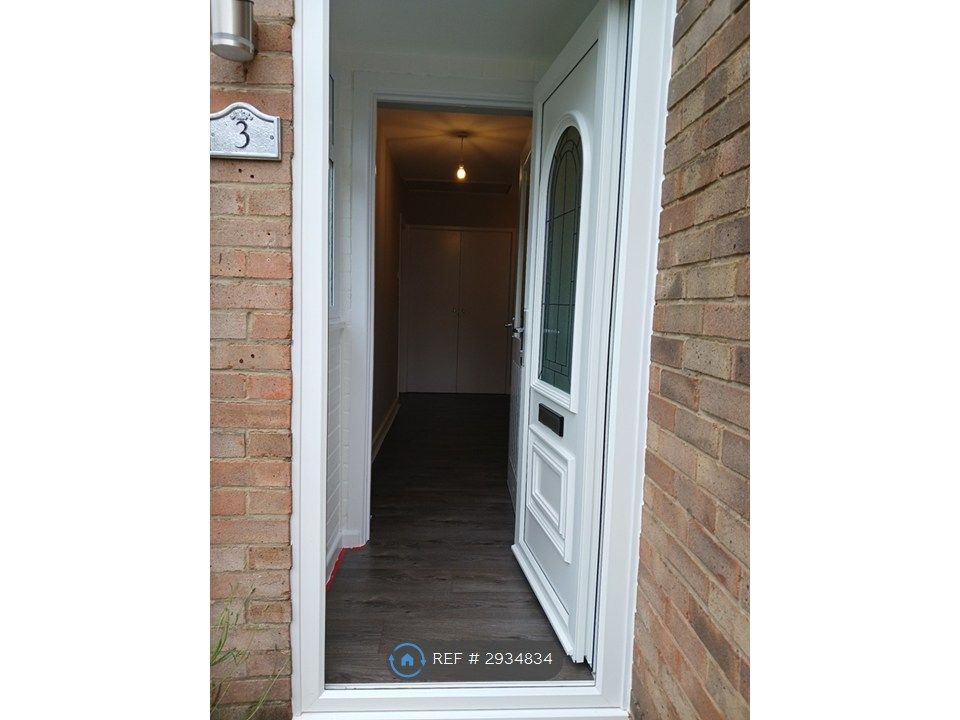 Property photo 2 of 26