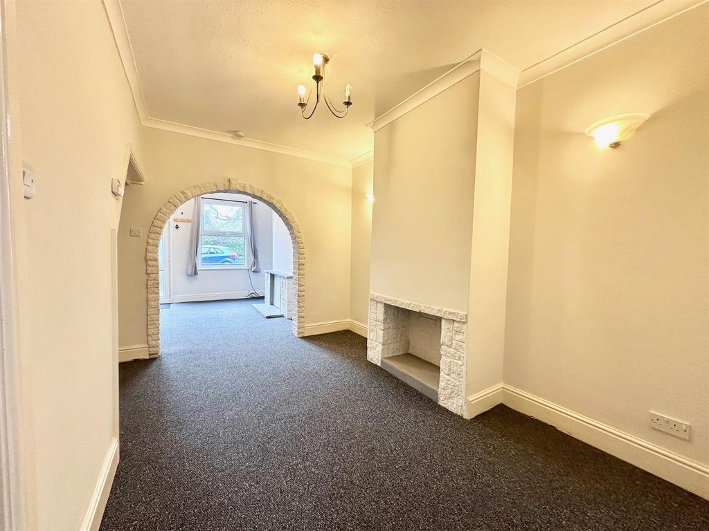 Property photo 2 of 17 6.Jpg