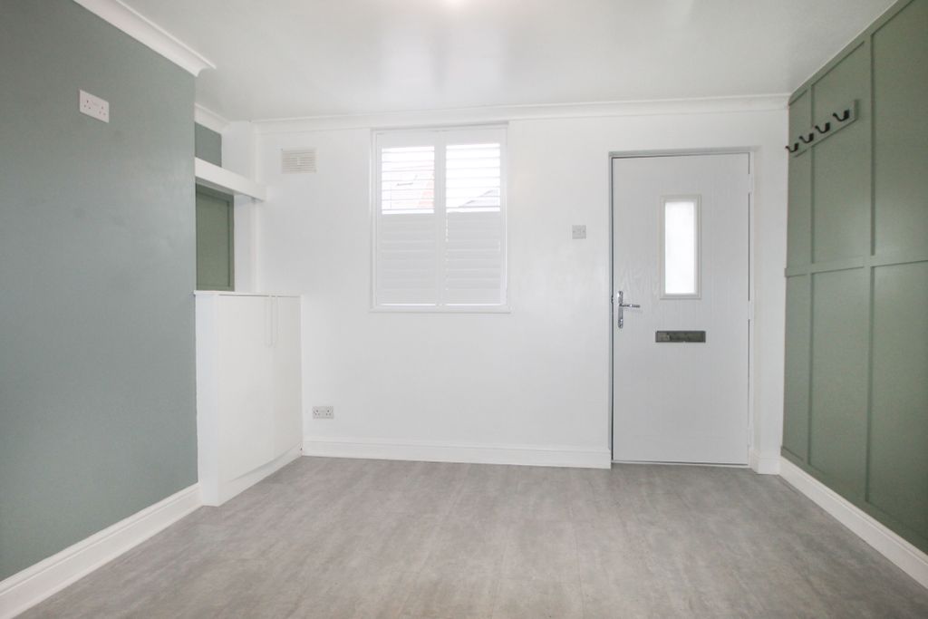 Property photo 3 of 15 Mw-10107