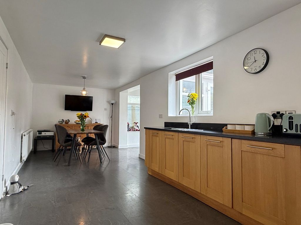 Property photo 3 of 13 Kitchen/Diner