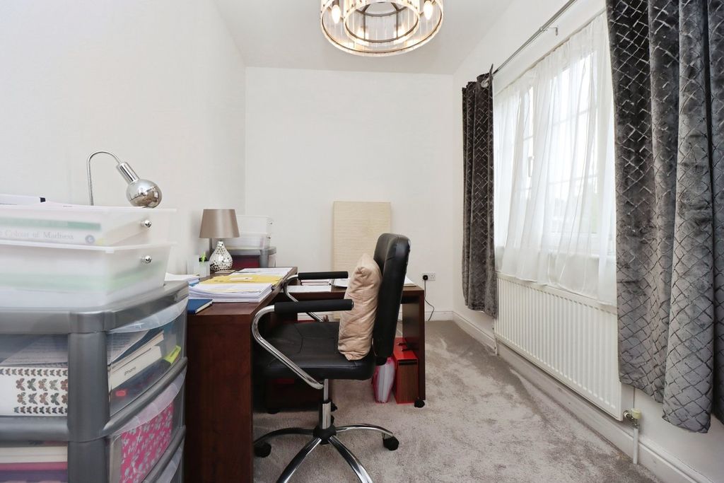 Additional image 16 of 4 bed semi-detached house for saleKingsley Avenue, Kettering NN16
