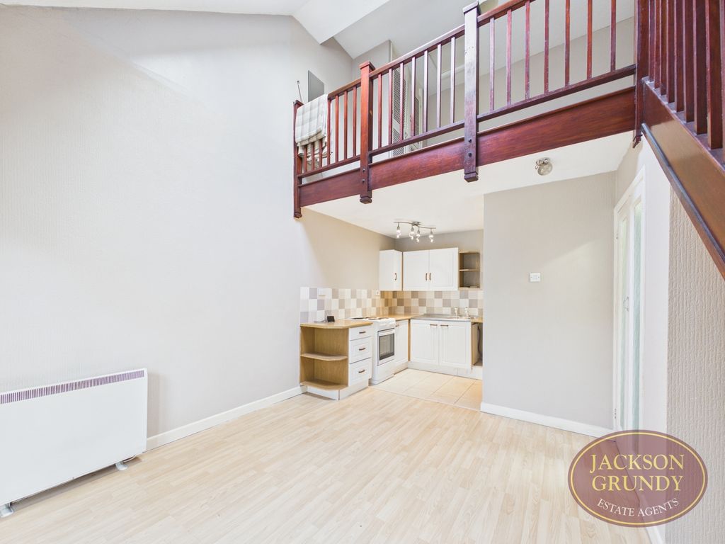 Property photo 2 of 10 Linacre Close