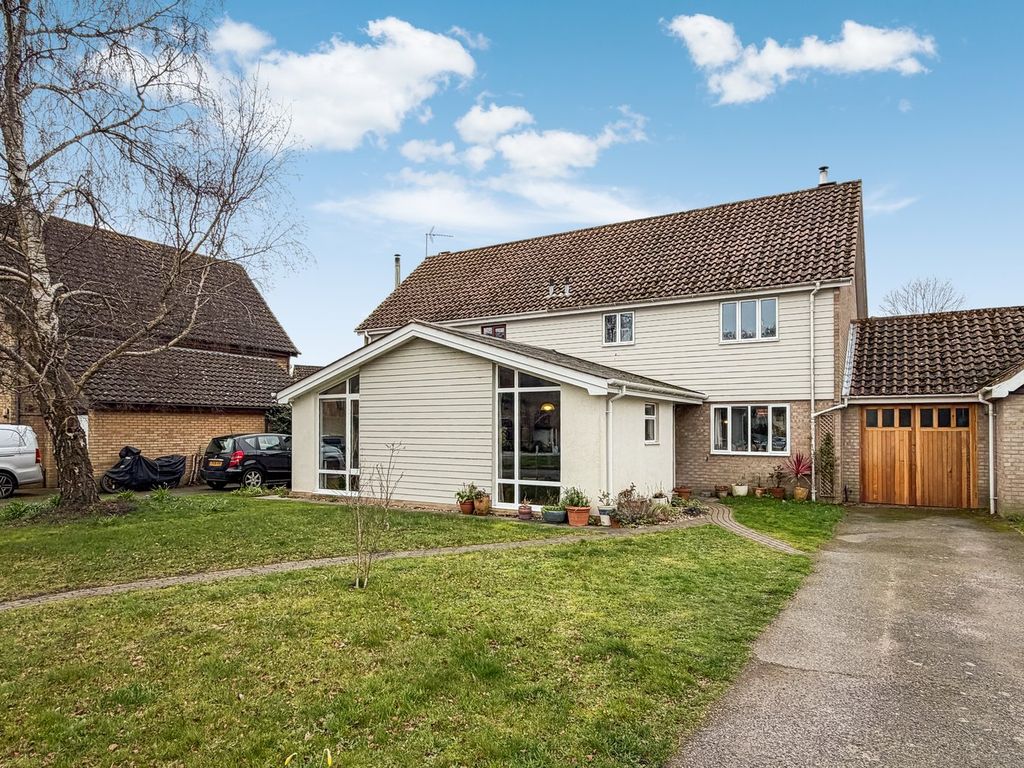 Property photo 1 of 18