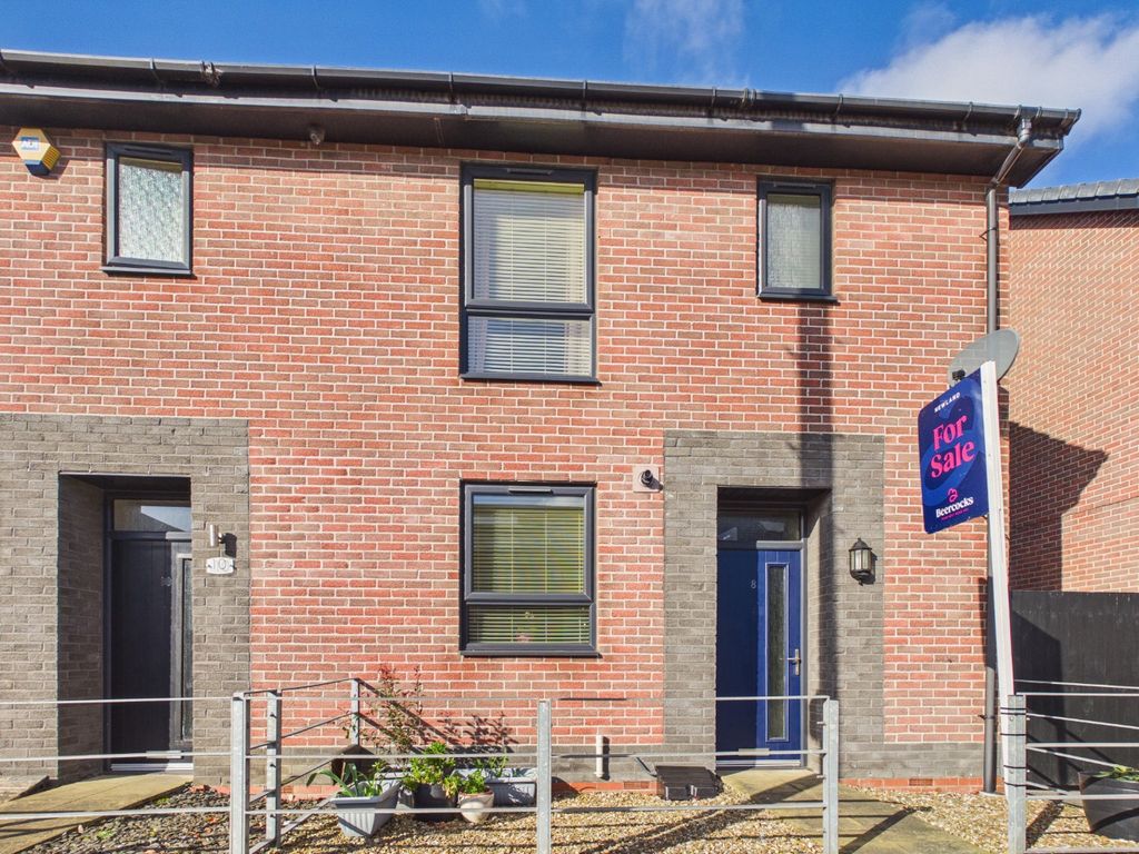 Property photo 1 of 10 4436012