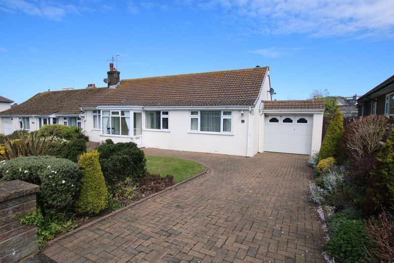 Property photo 1 of 14 3 Queens Drive