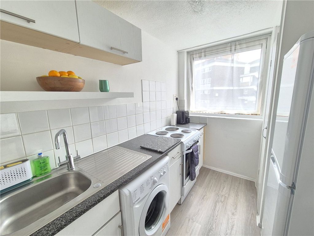 Property photo 3 of 12 Picture No. 34
