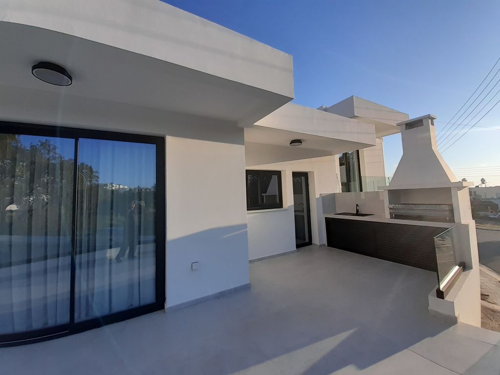 Property photo 3 of 24 Barbeque Area