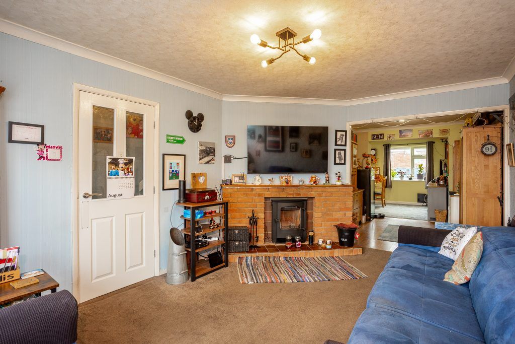 Property photo 3 of 33