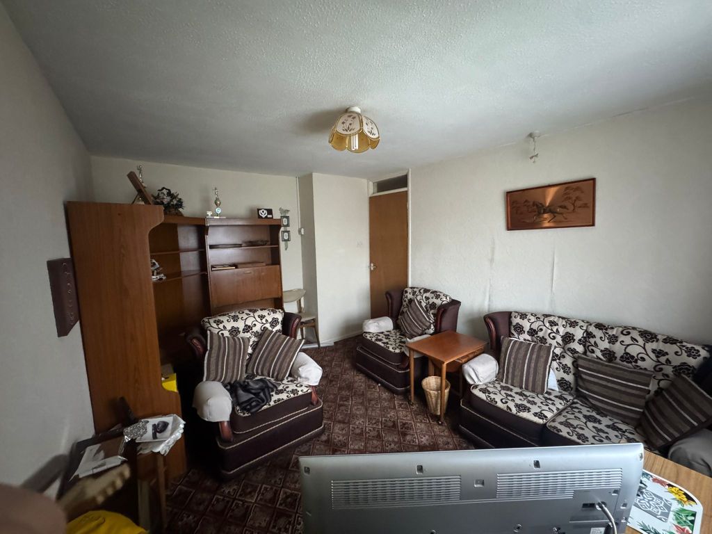 Property photo 3 of 9