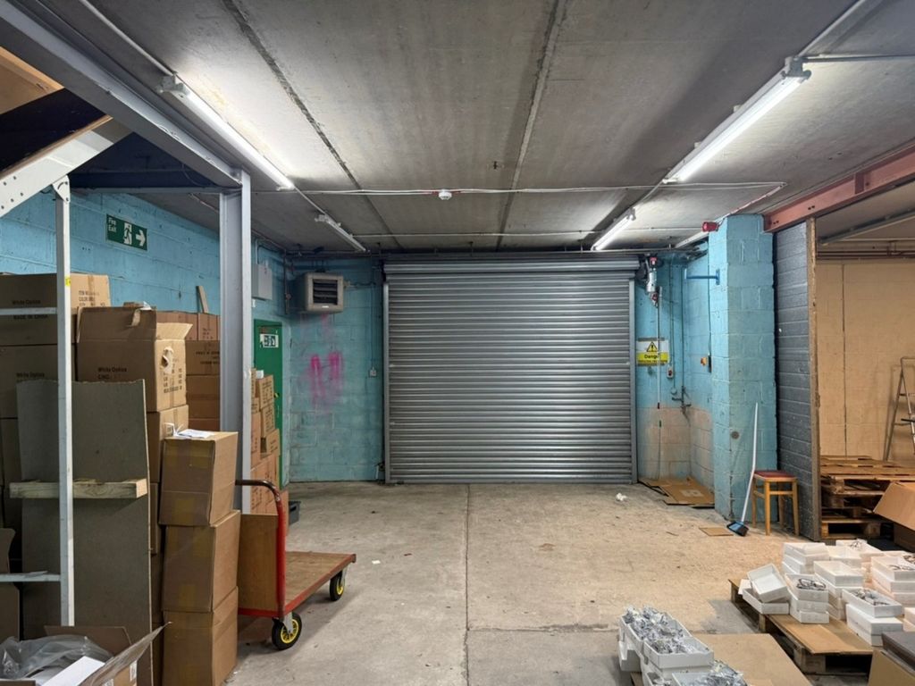 Property photo 3 of 9 Ground Floor