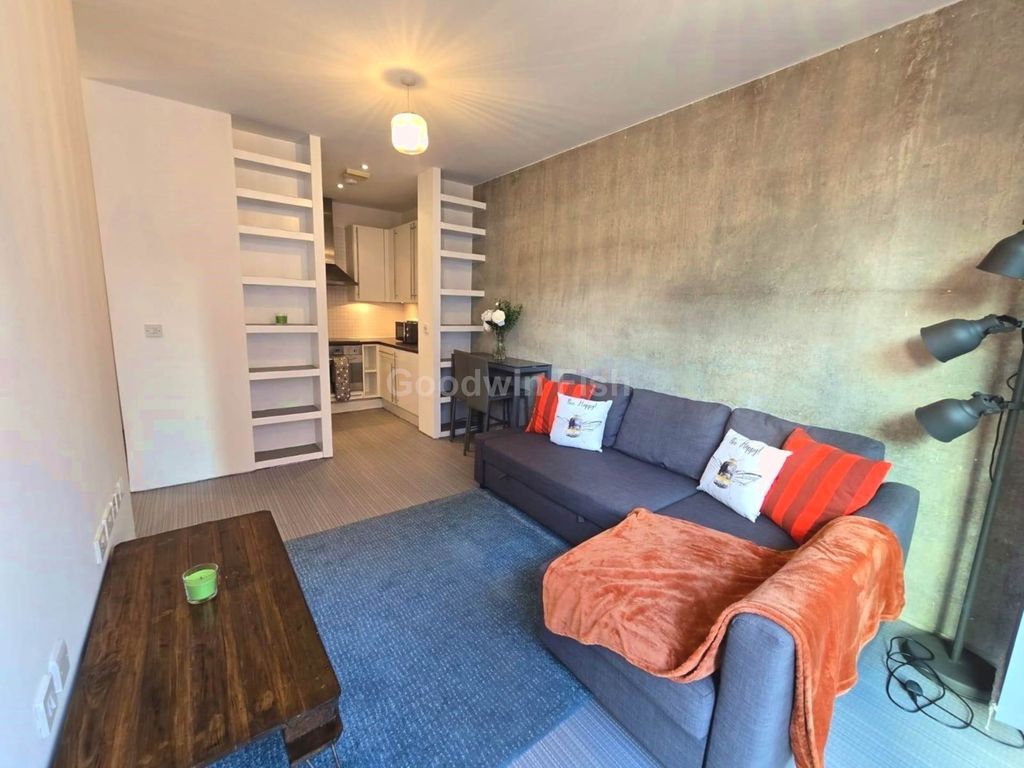 Property photo 3 of 11