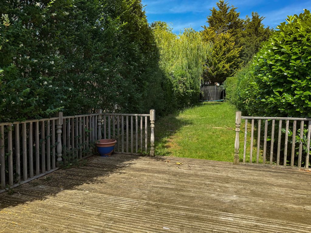 Property photo 2 of 17 Decked Area &amp; Garden