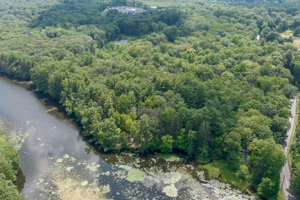 Property photo 3 of 5 <Alttext/>