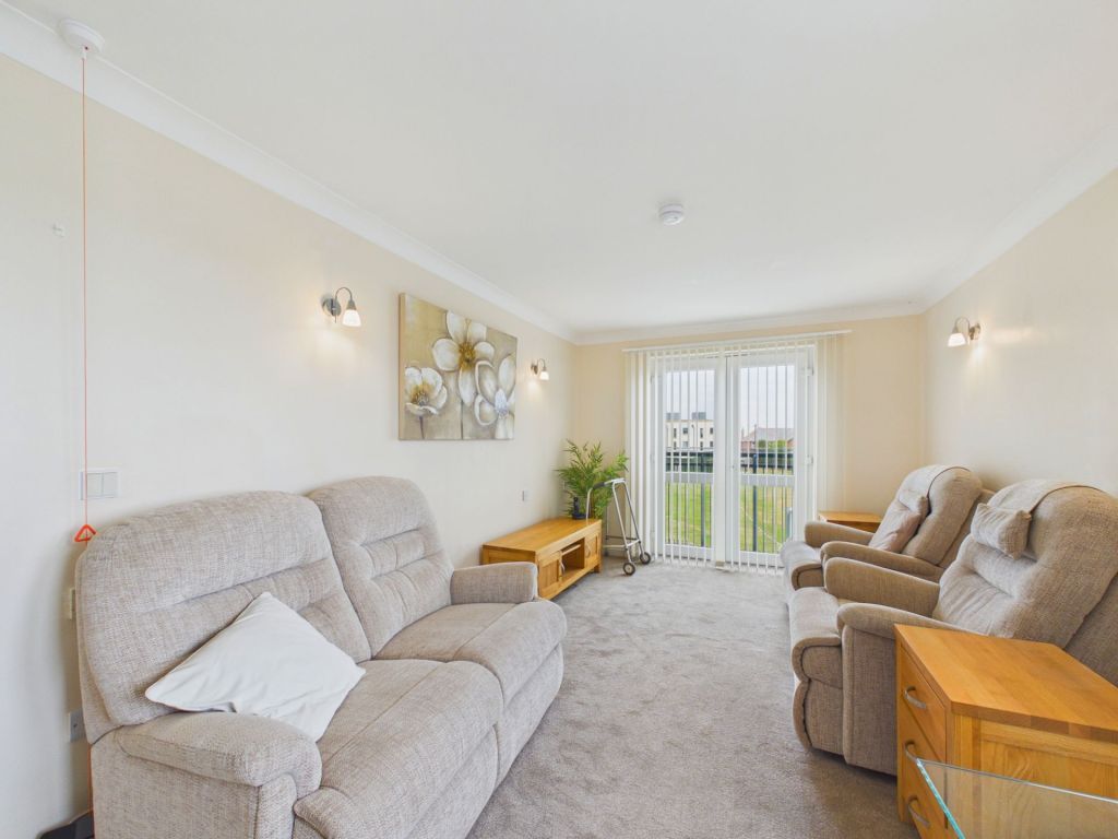 Property photo 3 of 12