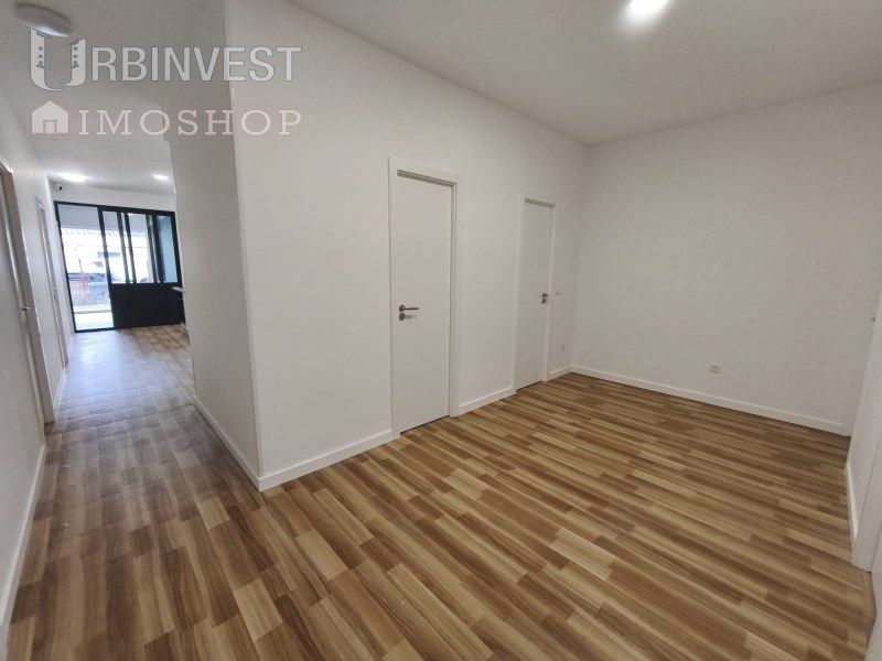 Property photo 3 of 32