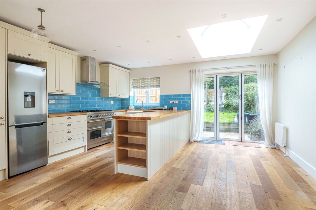 Property photo 3 of 14 Picture No. 15