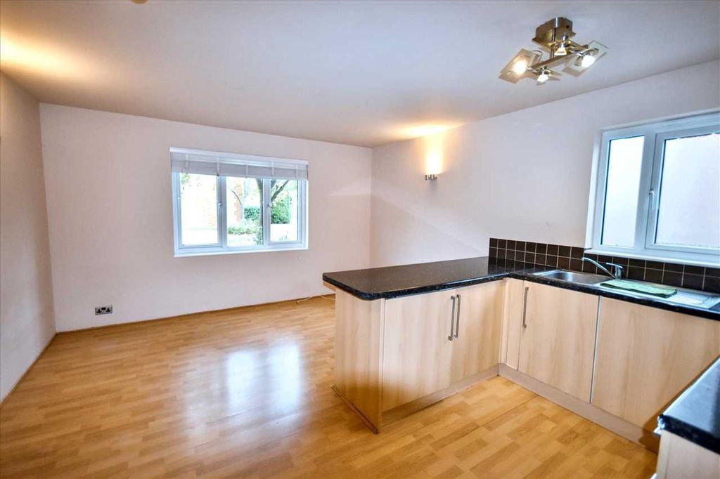 Property photo 2 of 7 Reception/Kitchen