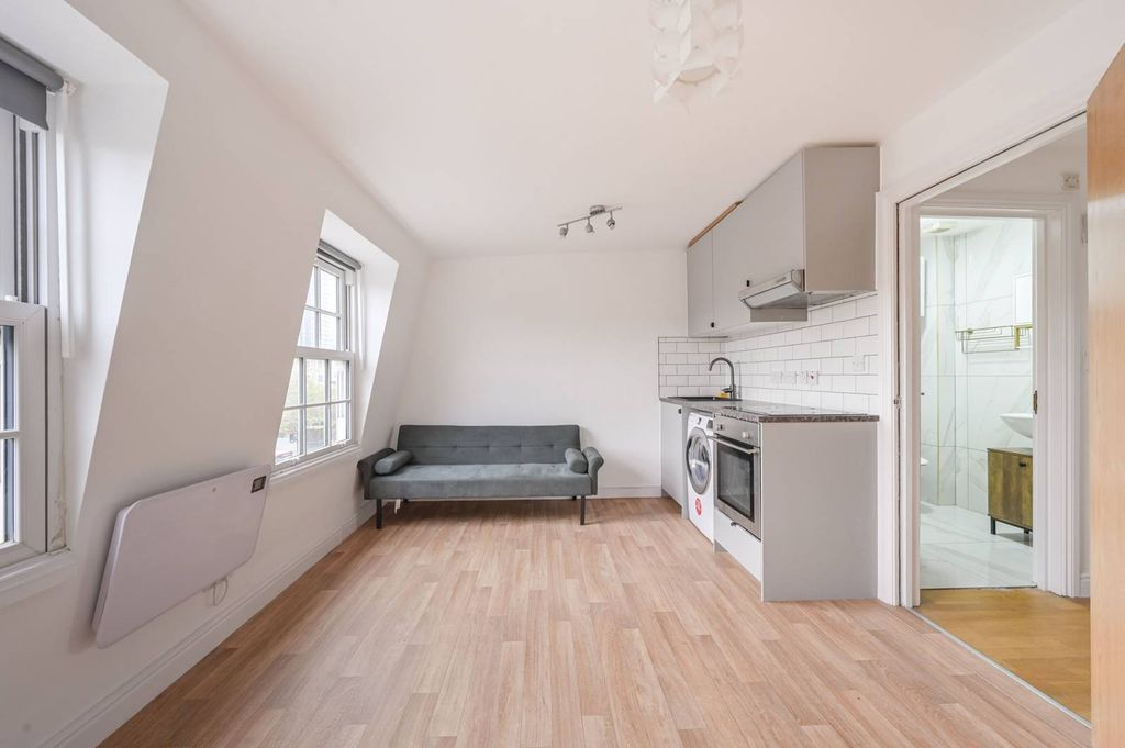 Property photo 2 of 4