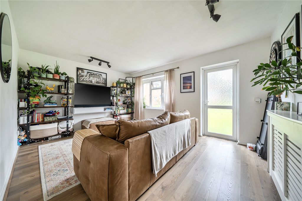 Property photo 2 of 19 Picture No. 10