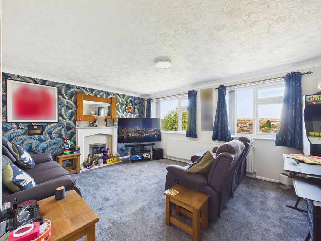 Property photo 2 of 14 Lounge/Dining Room