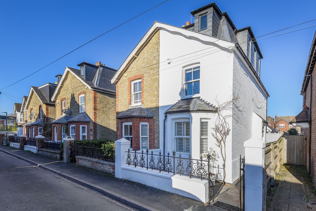 Property photo 1 of 22