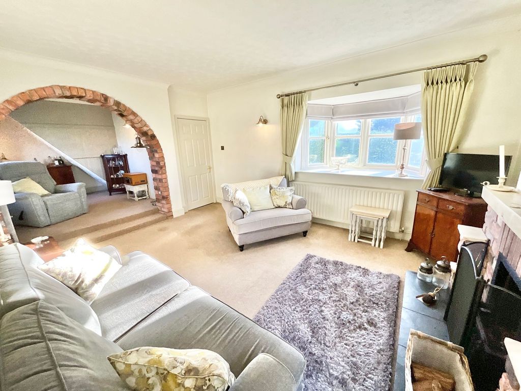 Property photo 3 of 43