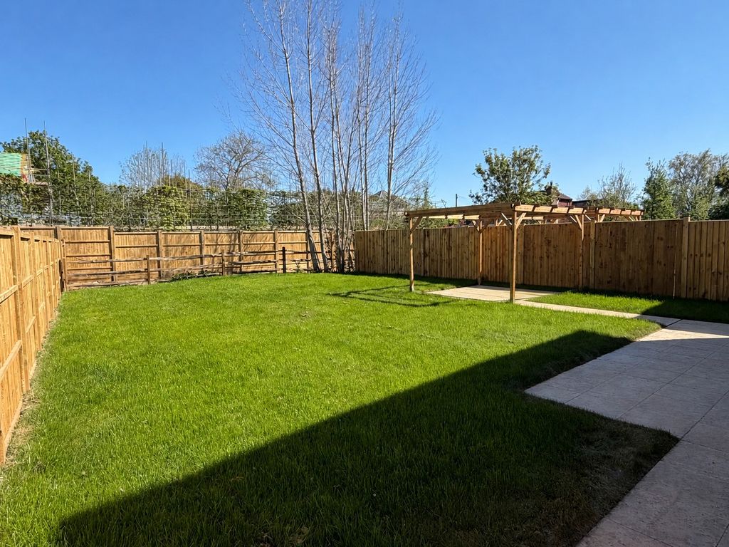 Property photo 3 of 3